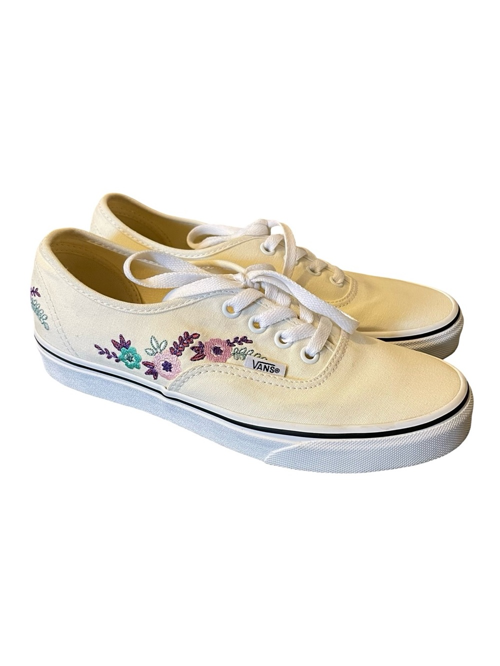 Vans Cream Canvas Low-Top Sneakers Embroidered Floral Accents Size 7